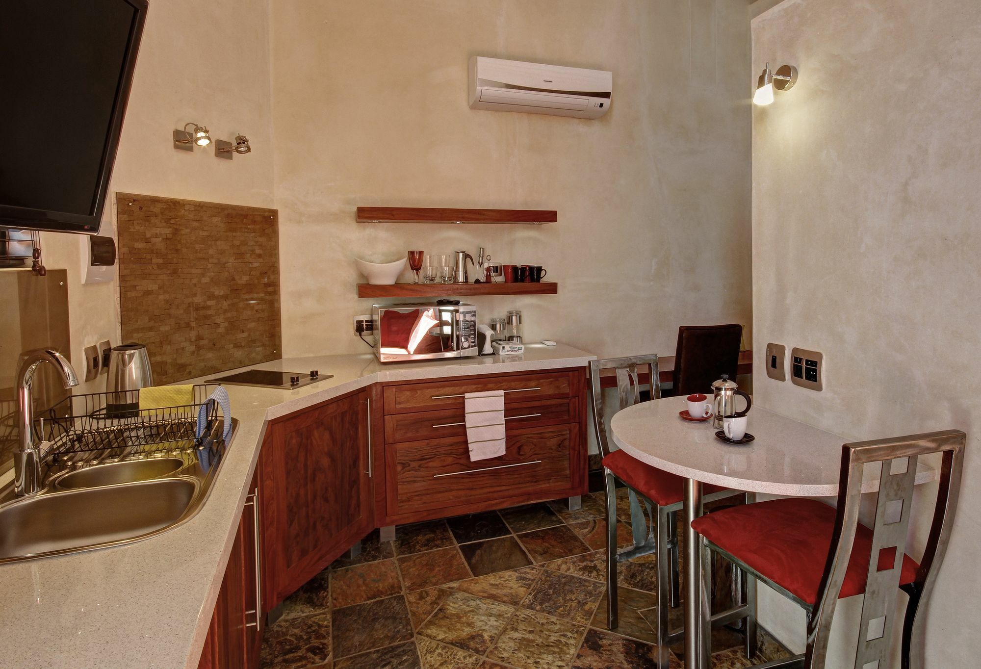 Hartmann Suites Serviced Self-Catering Apartments ウィントフーク エクステリア 写真
